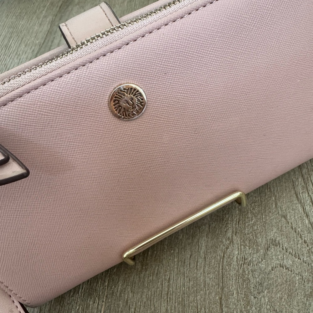 Anne Klein pink phone wallet like new - Picture 2 of 11